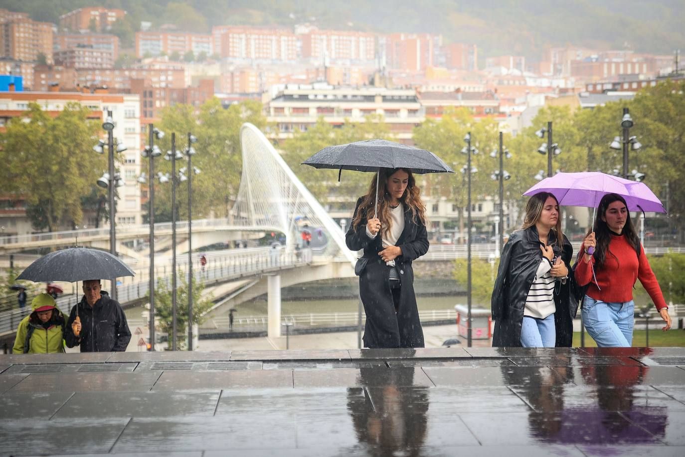 Jornada lluviosa en Bilbao.