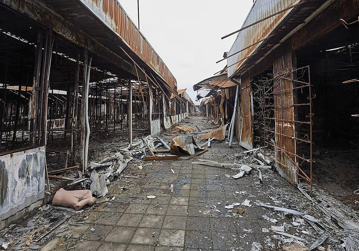 Una calle de Ucrania tras el paso de la guerra.
