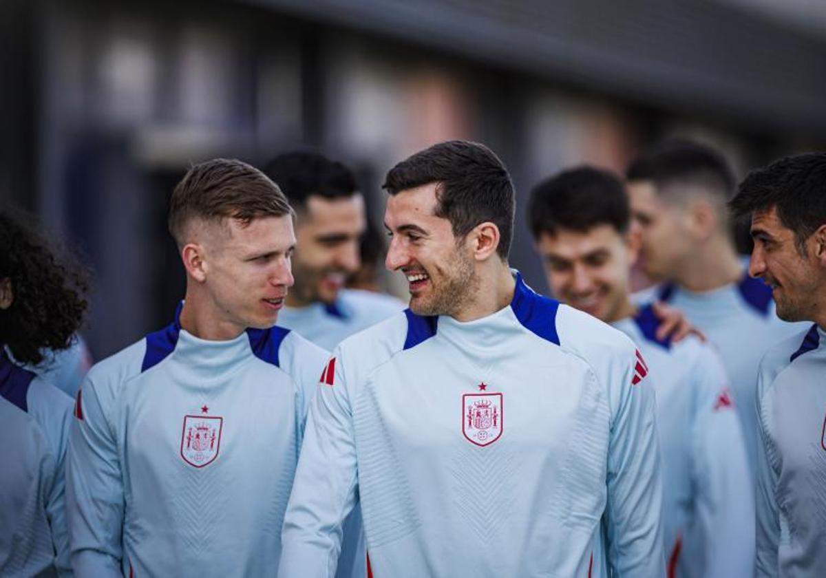 Dani Olmo y Dani Vivian, durante un entrenamiento en Las Rozas.