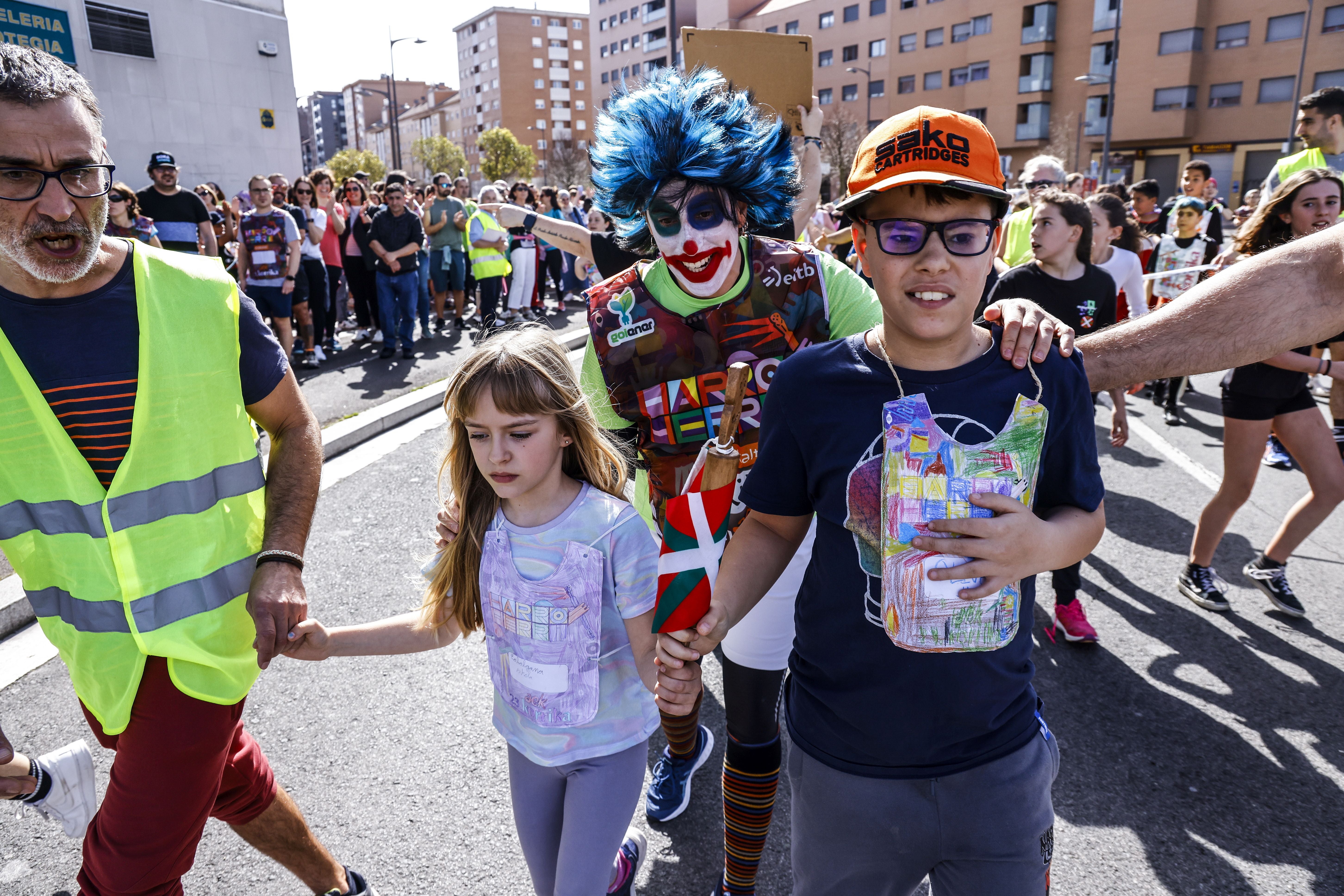 Las imágenes de la Korrika txiki en Vitoria