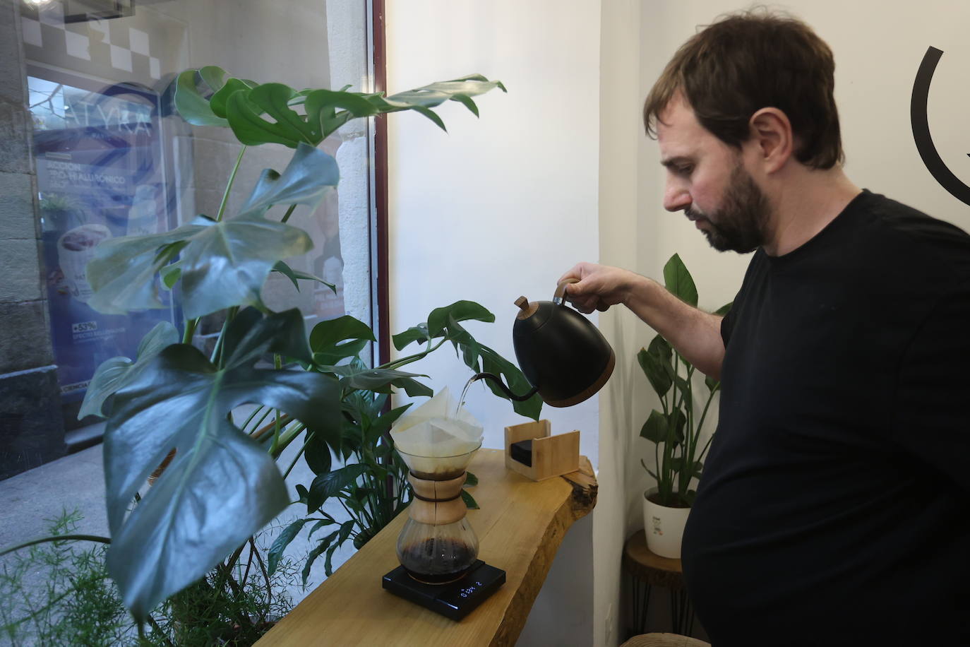 Café de especialidad y desayunos caseros: así es la cafetería soñada de Natxo en Bilbao