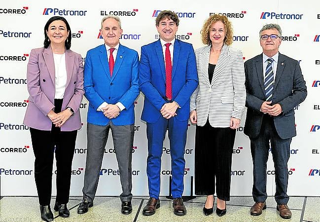 Yolanda Díez, Alfonso Gil, Eneko Andueza, Cristina González Calvar y Jon Bilbao.