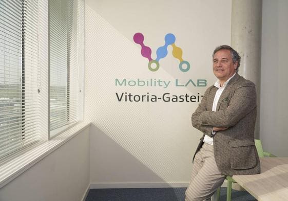Iñigo Bilbao, en las oficinas de la Fundación Mobility Lab en Miñano.
