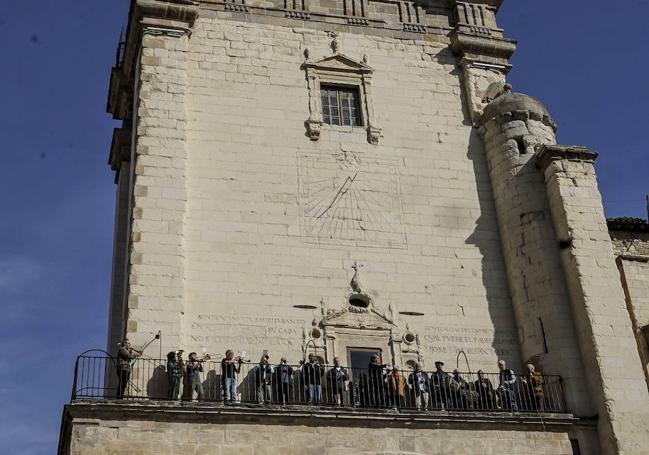 Los auroros, en la torre de Santa María, el año pasado.