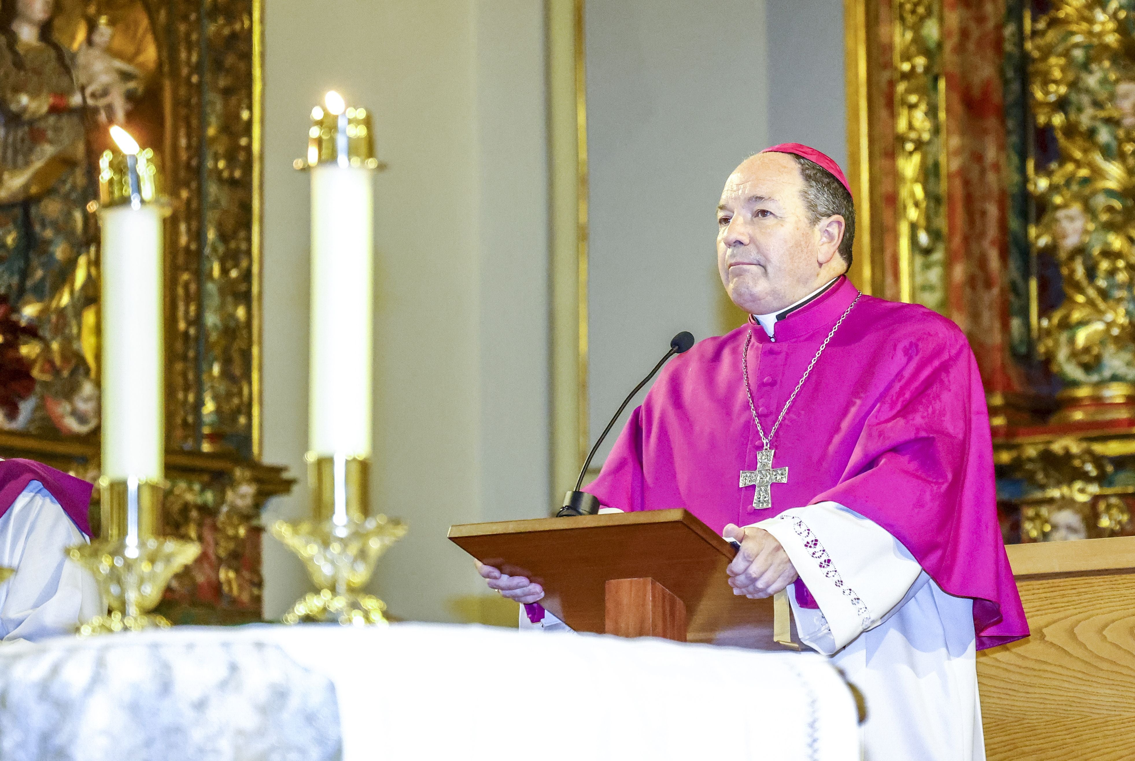 En imágenes: La lluvia obliga a suspender en Vitoria la Procesión del Silencio