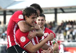 Hugo Rincón celebra un gol en un partido anterior