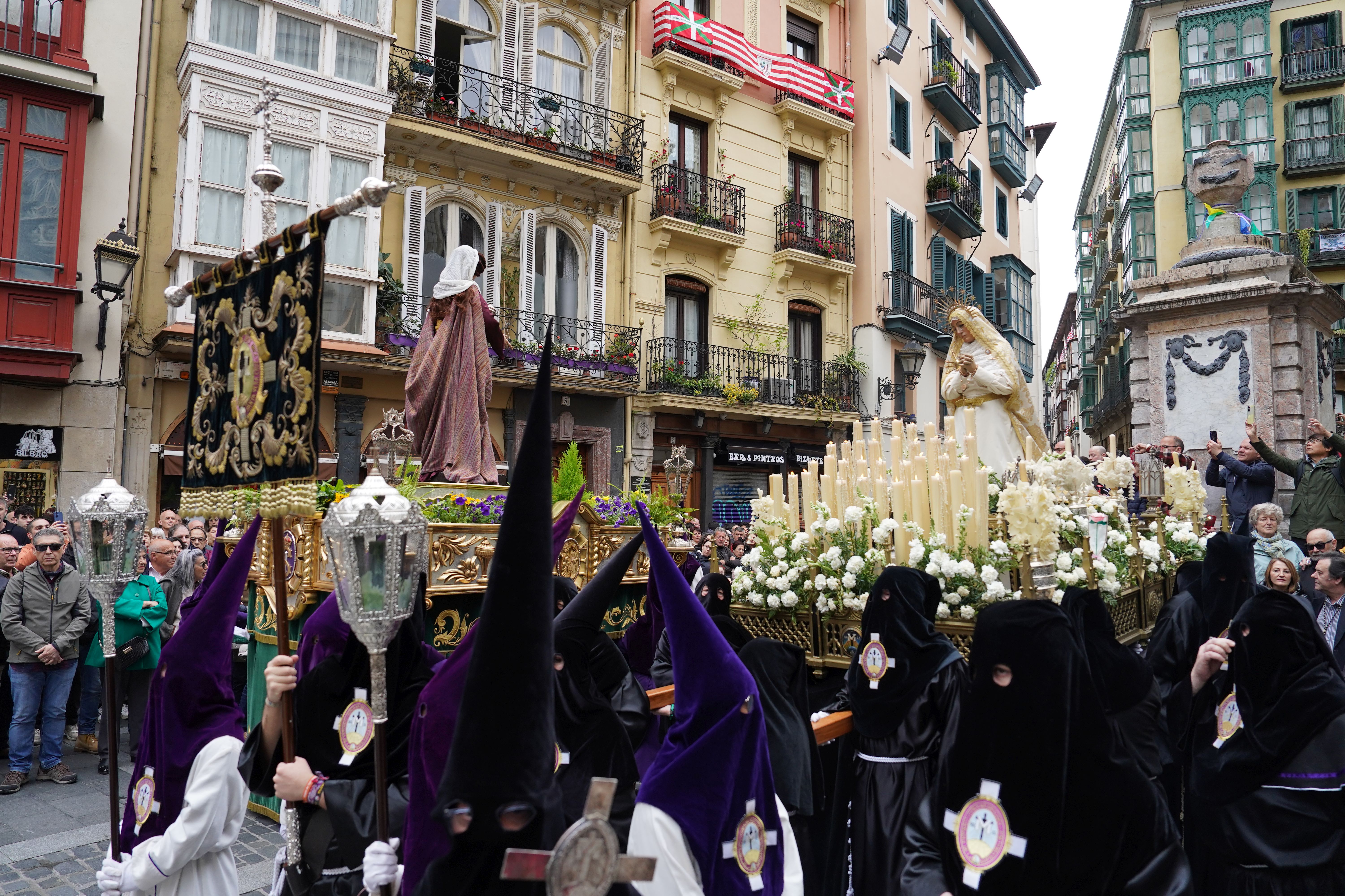 La Procesión de la Luz y la Resurreción despide la Semana Santa