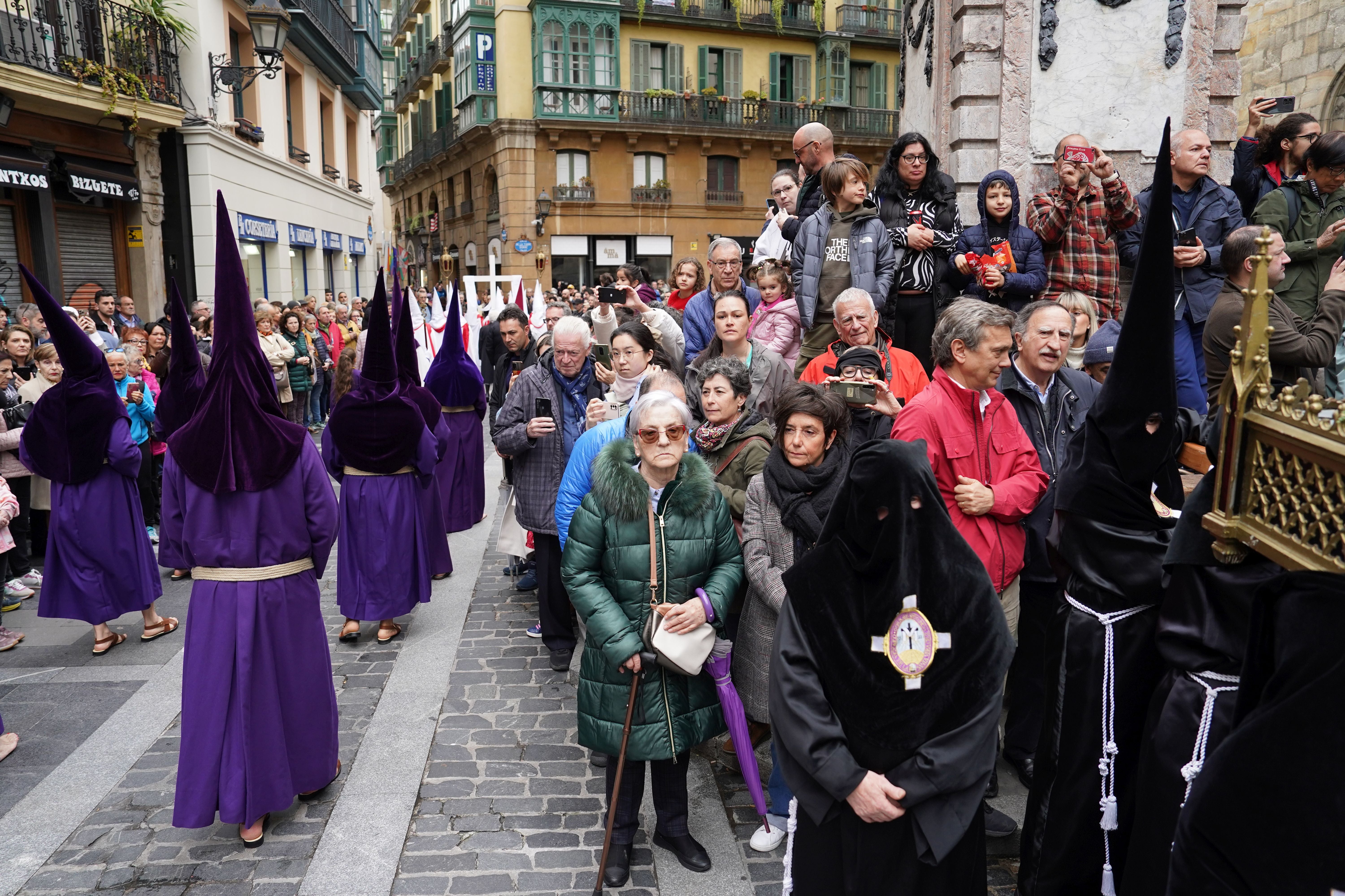La Procesión de la Luz y la Resurreción despide la Semana Santa