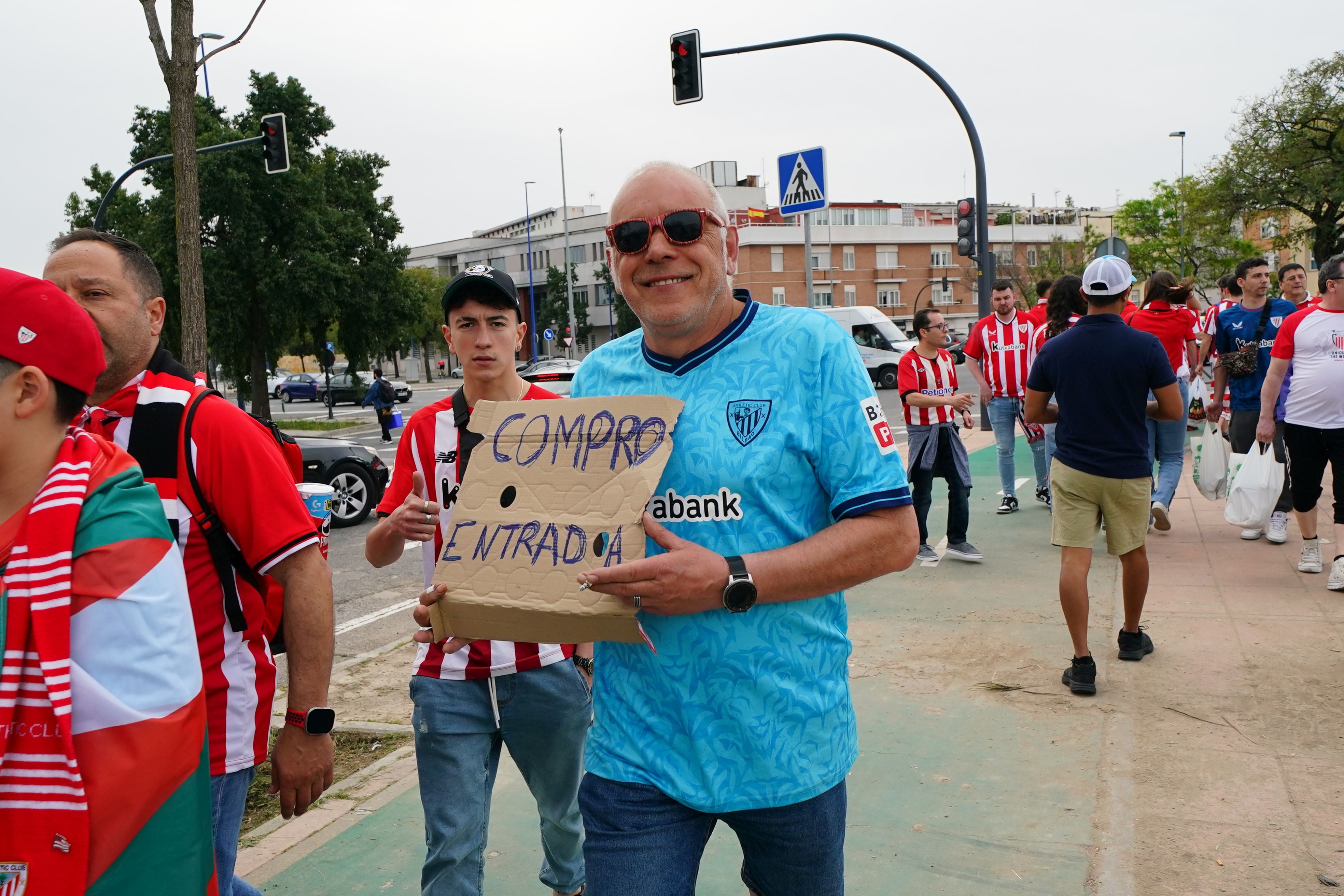 Las fotos de la final: la afición se vuelca con el Athletic en Sevilla