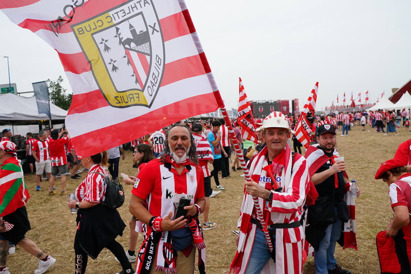 Las fotos de la final: la afición se vuelca con el Athletic en Sevilla