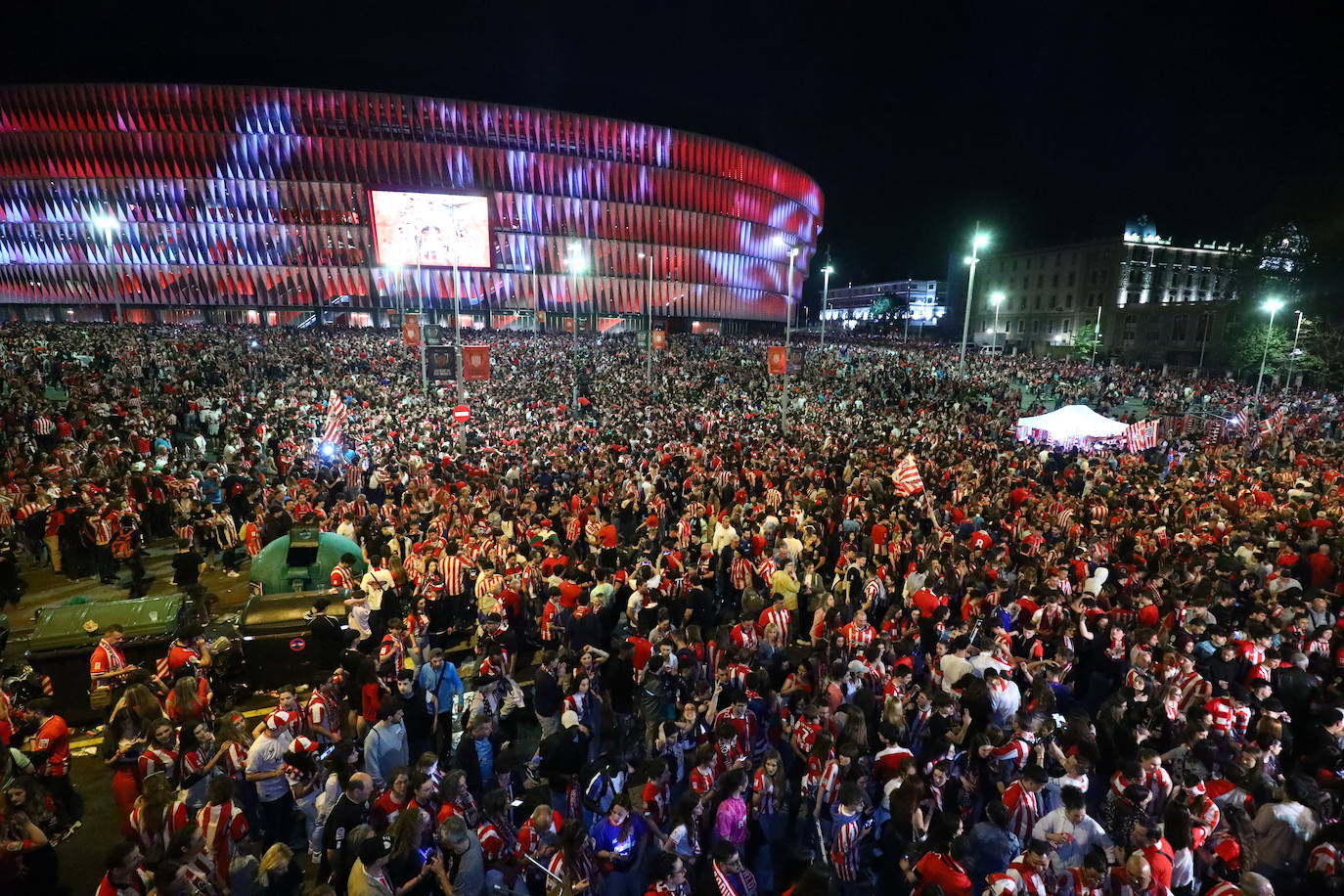 Bilbao y Bizkaia estallan de alegría con la Copa del Athletic