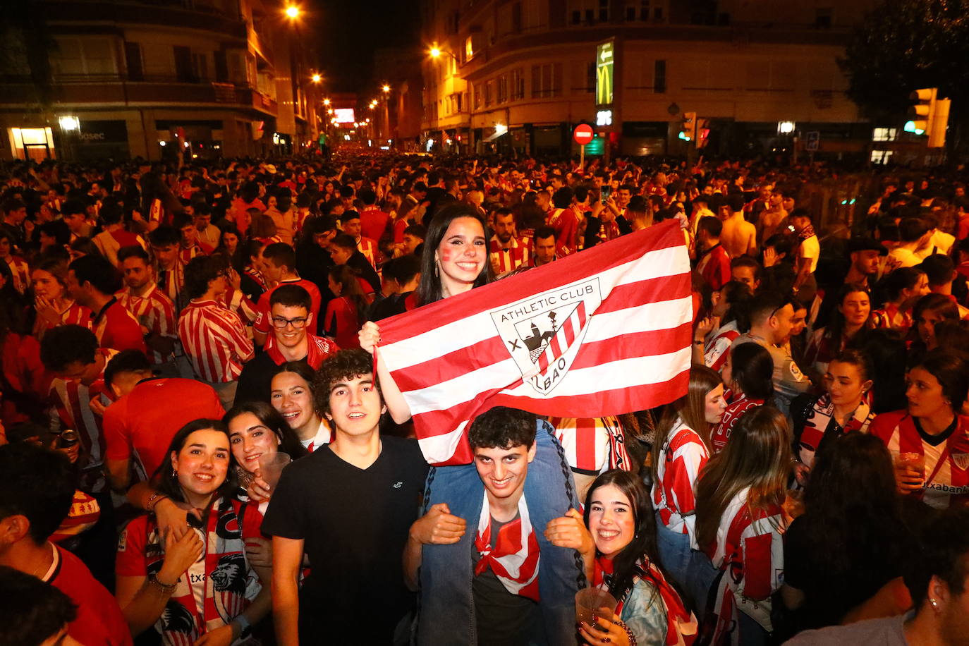 Bilbao y Bizkaia estallan de alegría con la Copa del Athletic