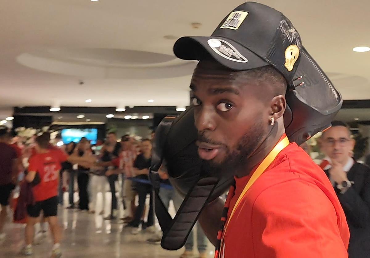 Los vídeos de la fiesta de los jugadores, la afición en La Cartuja, San Mamés...