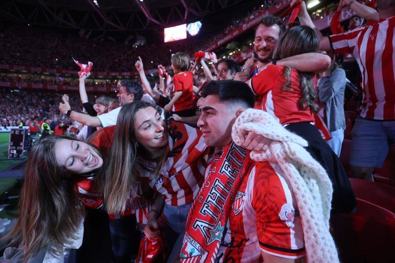 Bilbao y Bizkaia estallan de alegría con la Copa del Athletic