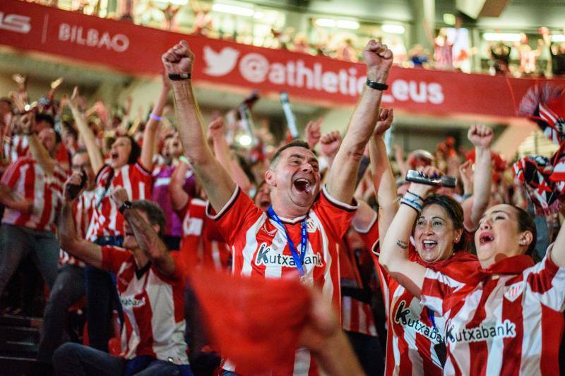 Bilbao y Bizkaia estallan de alegría con la Copa del Athletic