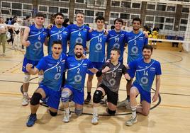 El equipo de Galdakao logra subir a la segunda categoría nacional de voleibol.