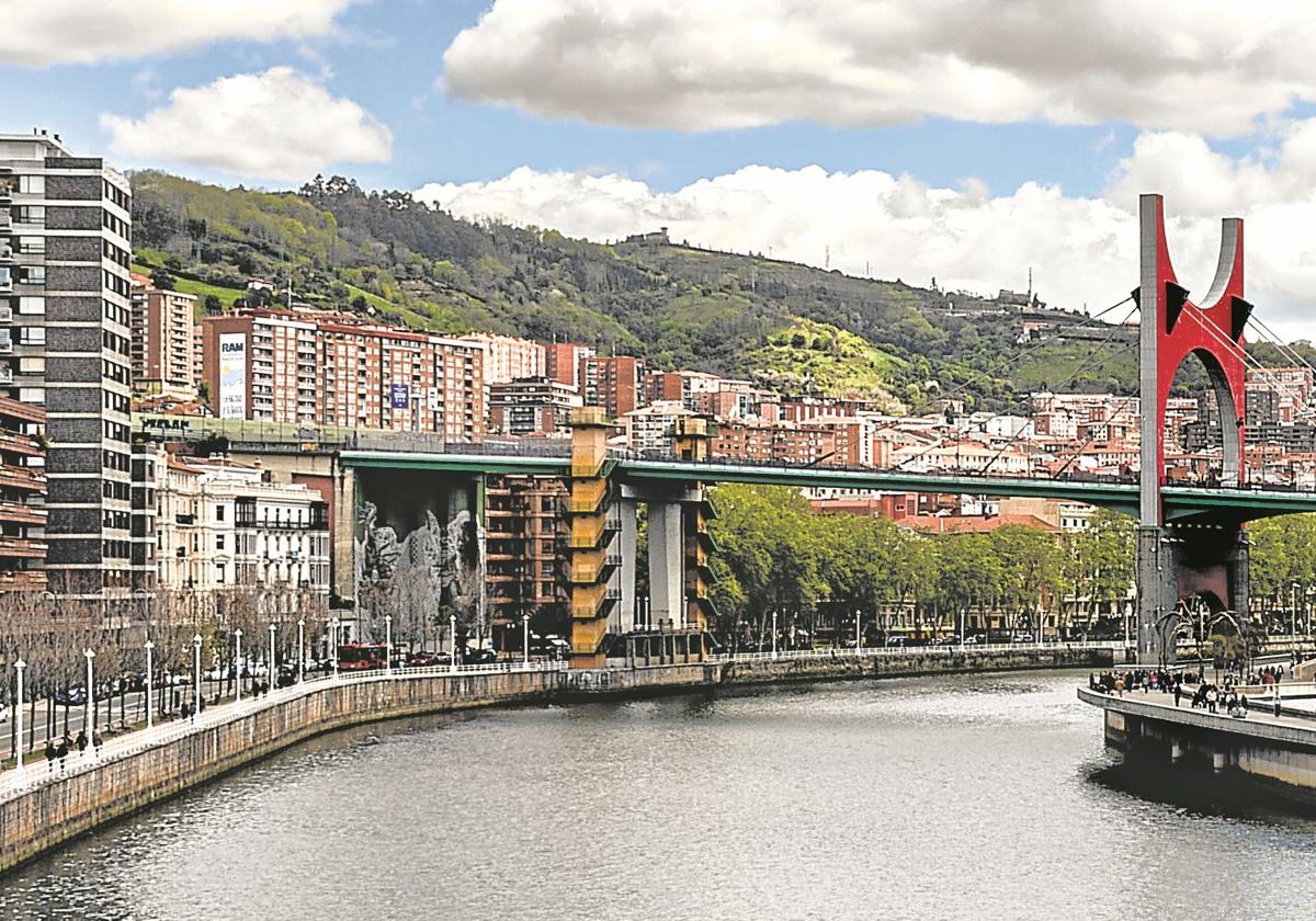 Las vistas a la gabarra ya cotizan en los balcones de Bilbao