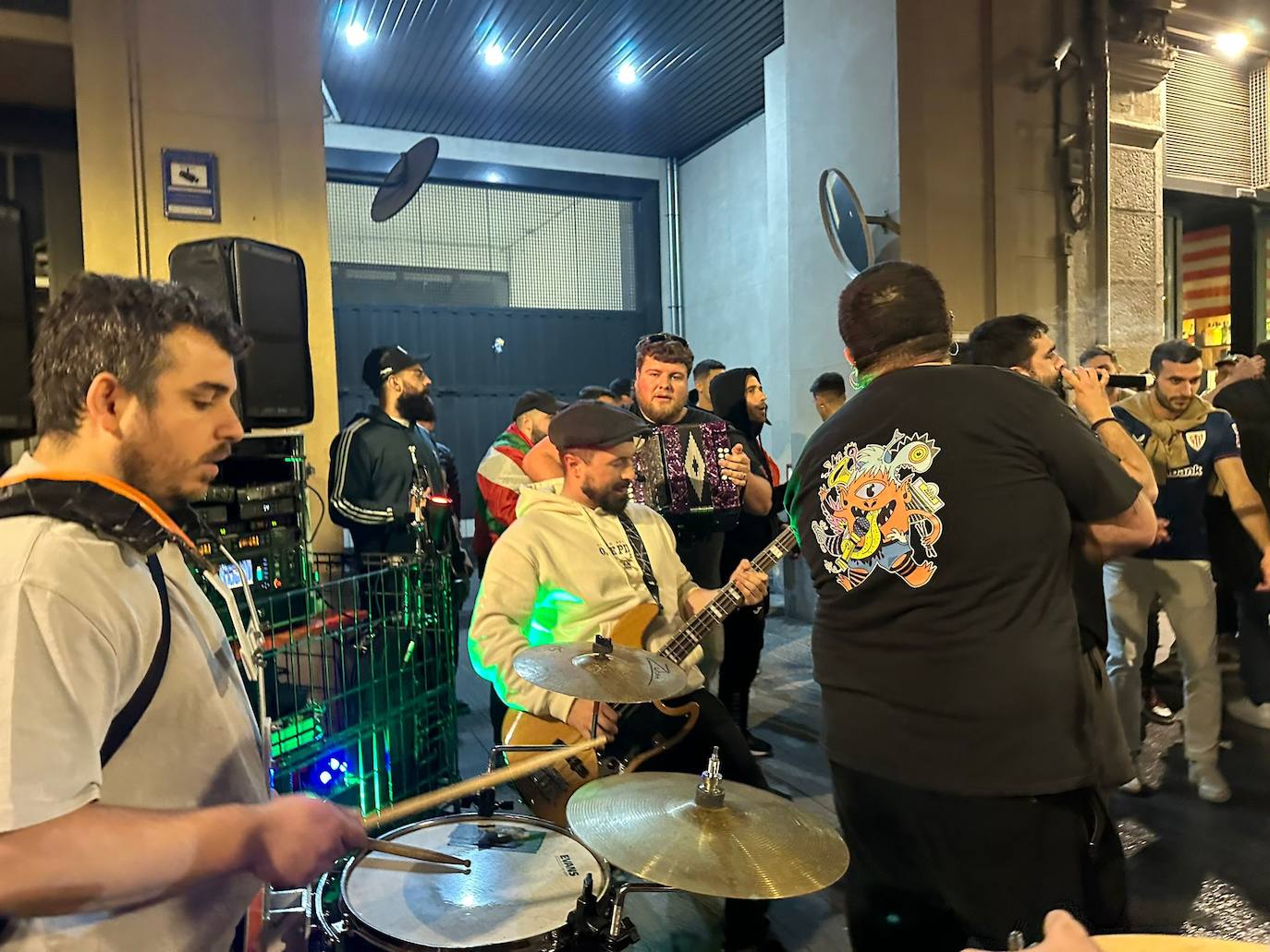 La fiesta de los jugadores del Athletic por el centro de Bilbao