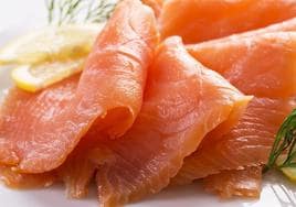 Alerta alimentaria de la OCU sobre el salmón ahumado
