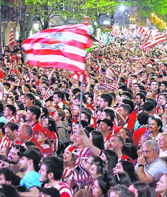 Imagen secundaria 2 - «Esta Copa es de toda Bizkaia»