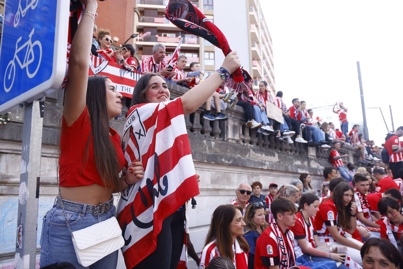 Las imágenes de la fiesta de la gabarra en Bilbao