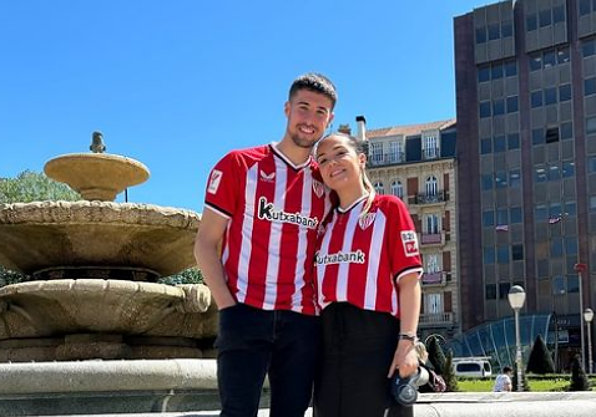 Martón, en Bilbao para presenciar la gabarra