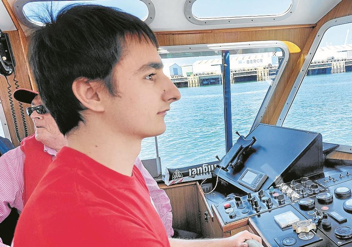 Asier, un patrón en medio de la 'armada'