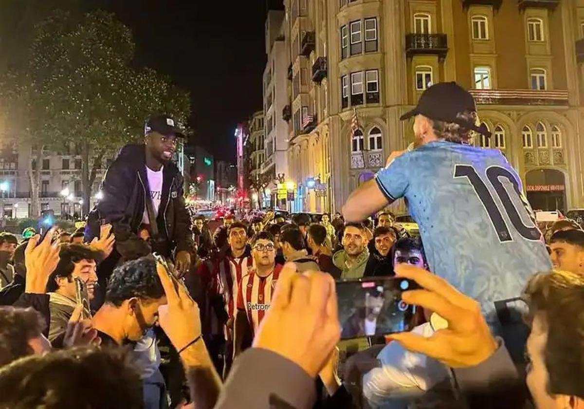 Williams y Muniain, en la fiesta del martes.