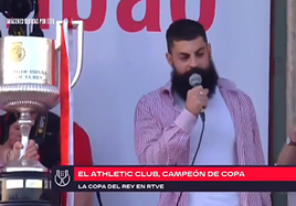 El alegato de Villalibre a favor del euskera durante la celebración de la gabarra