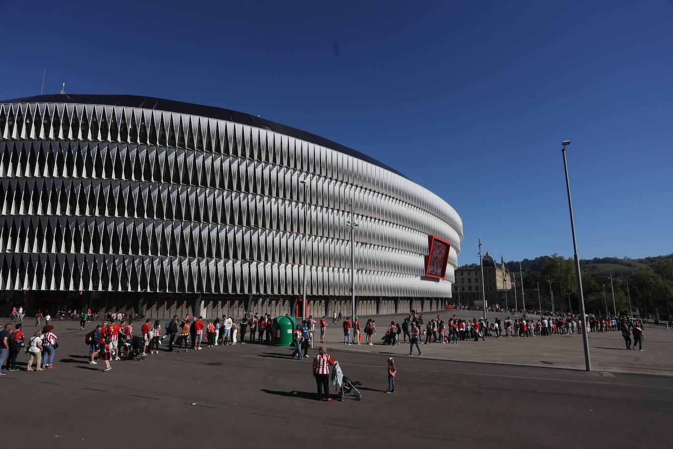 Las colas de este sábado para sacarse una foto con la Copa