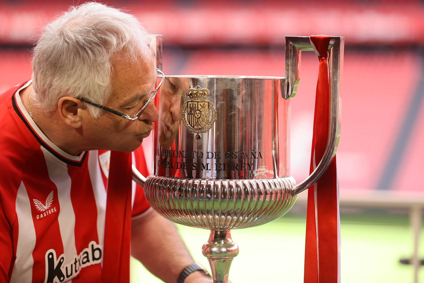 Las colas de este sábado para sacarse una foto con la Copa