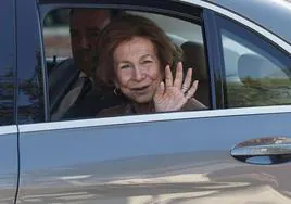 La reina Sofía recibe el alta tras cuatro días hospitalizada: «Estoy muy bien, como nueva»