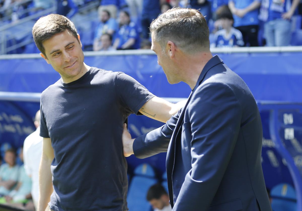 Alessio Lisci y Luis Carrión se saludaron antes de comenzar el choque.