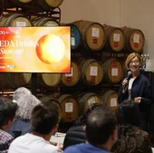 Elisa Úcar, directora del campus del vino, durante la jornada celebrada este martes en Vitoria.