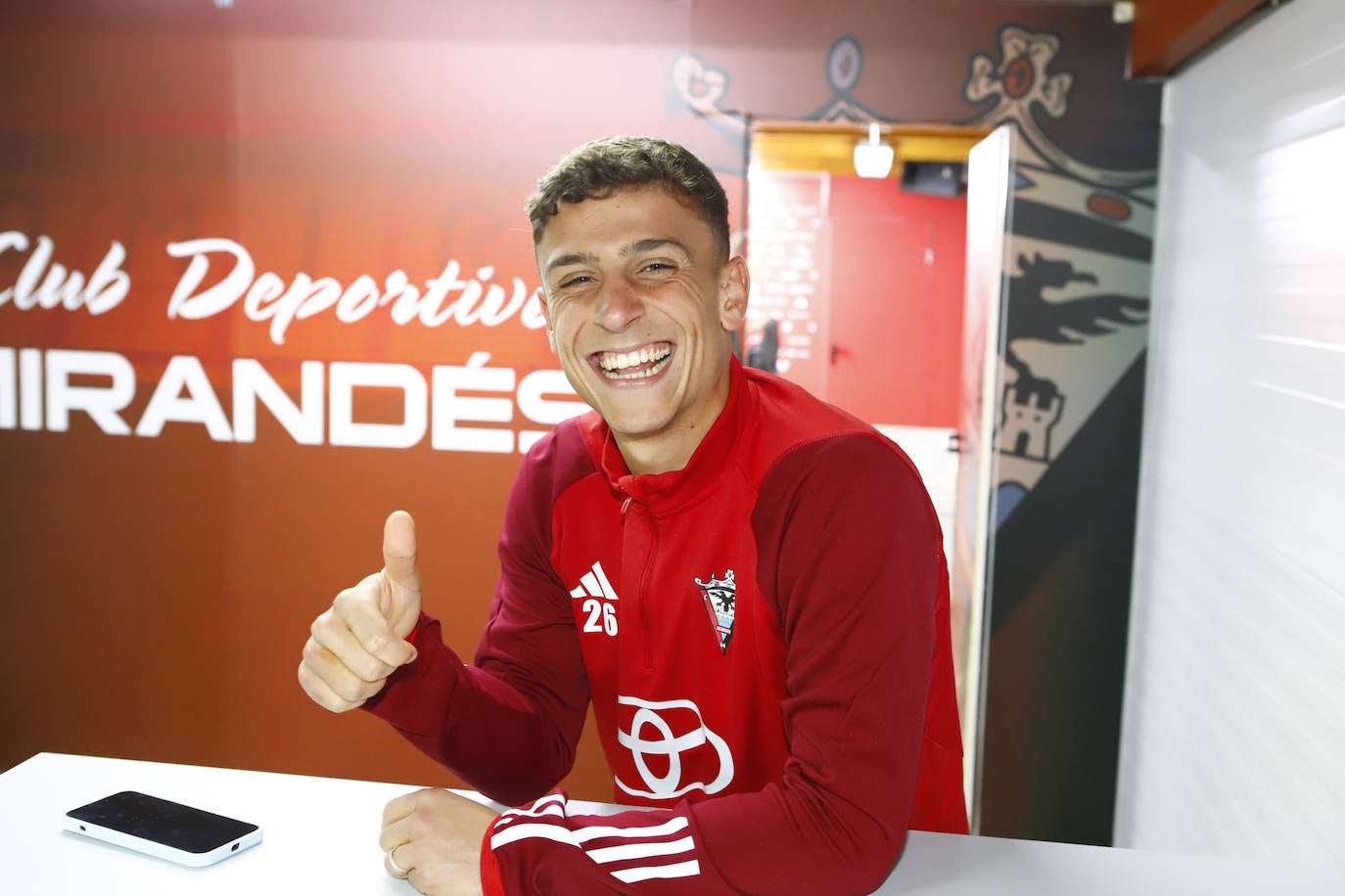 Juan María, lateral del Mirandés: «A estas alturas, ya toca ganar»