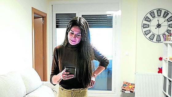 La mujer de Álex García, el vizcaíno hospitalizado en Tailandia: «No pierdo la esperanza, pero los ojos de Álex dicen que se está apagando»