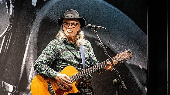 Elliott Murphy ha venido a hablar de su libro