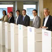 Los candidatos a lehendakari, al comienzo del debate electoral de EL CORREO.