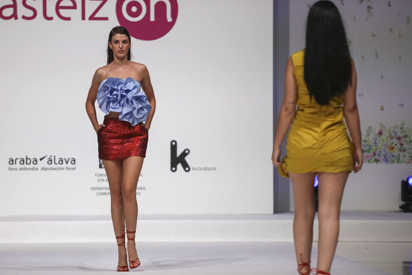 La pasarela Gasteiz On pone el broche final a la presentación de las tendencias de la temporada primavera-verano