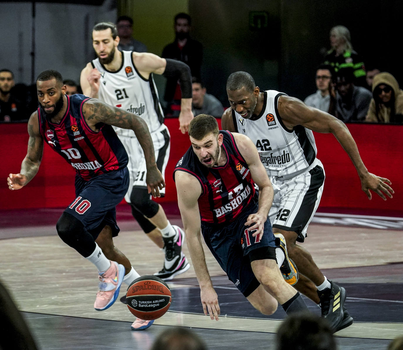 La crucial victoria del Baskonia sobre el Virtus Bolonia