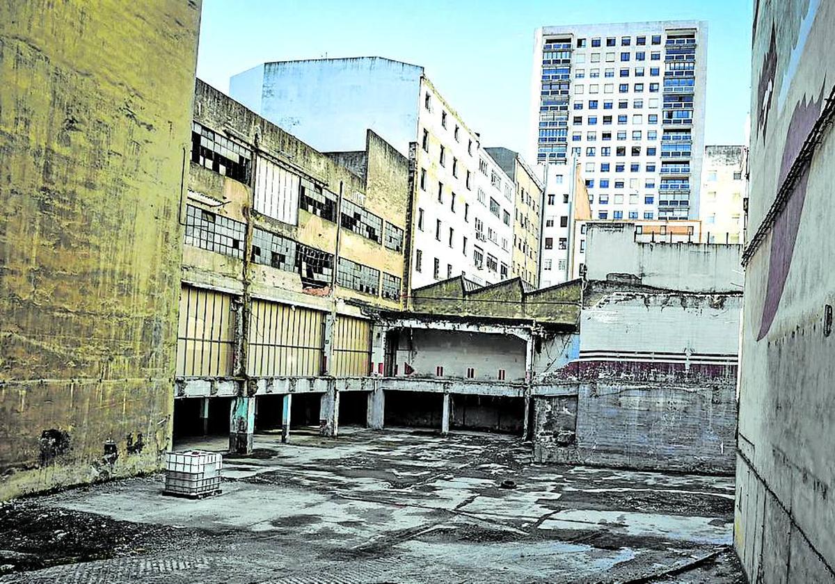 Antiguo garaje y gasolinera de San Mamés, entre Escuza y Alameda de Urquijo.