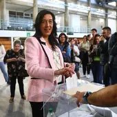 Amaia Martínez vota «por España» con el apoyo de apoderados de Madrid y Toledo