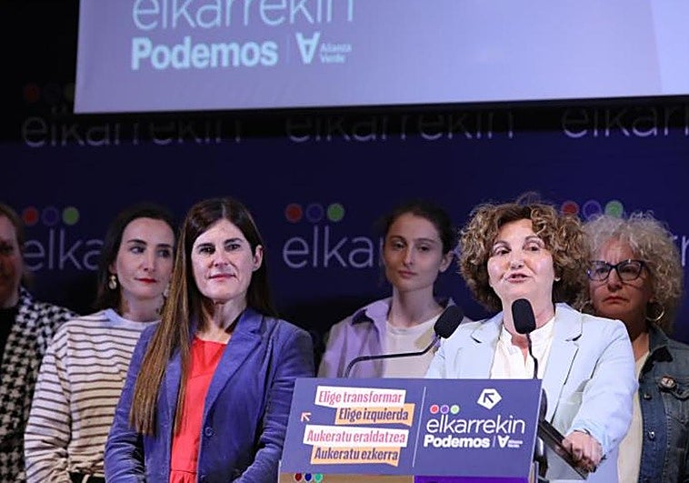 Pilar Garrido valora los resultados, con Miren Gorrotxategi a su derecha.