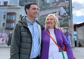 Pradales, con su madre en Mamariga.