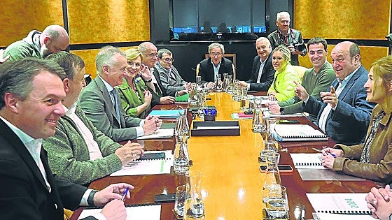 El PNV respira pero afronta su renovación interna en un momento decisivo