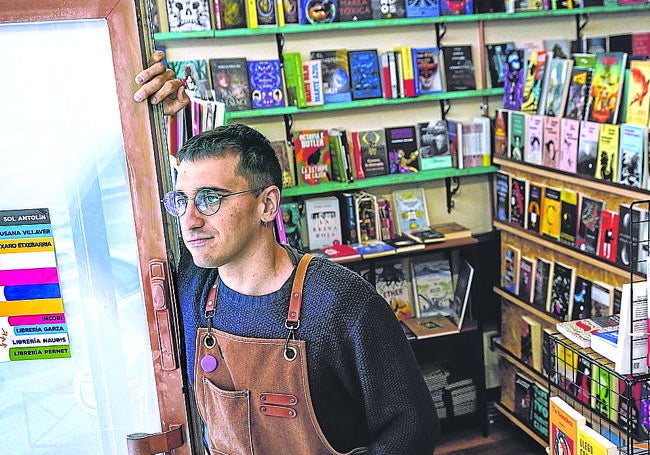 Pablo Martínez, en el local de Basarrate.