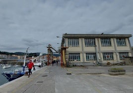 La actual fábrica de hielo de Bermeo se ubica en la actualidad en la explanada próxima al muelle del Martillo del puerto.