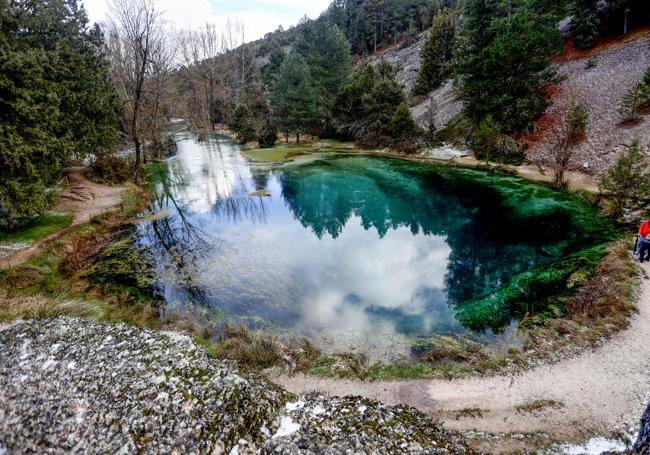 La Fuentona de Murial, Monumento Natural, es considerada uno de los paisajes más bellos de Soria.