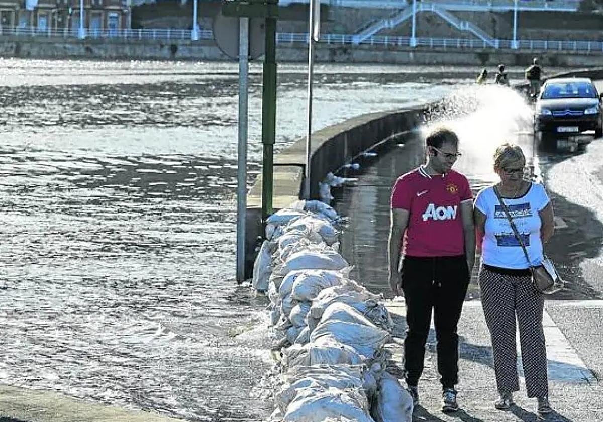 Imagen de una riada en Ribera de Deusto.