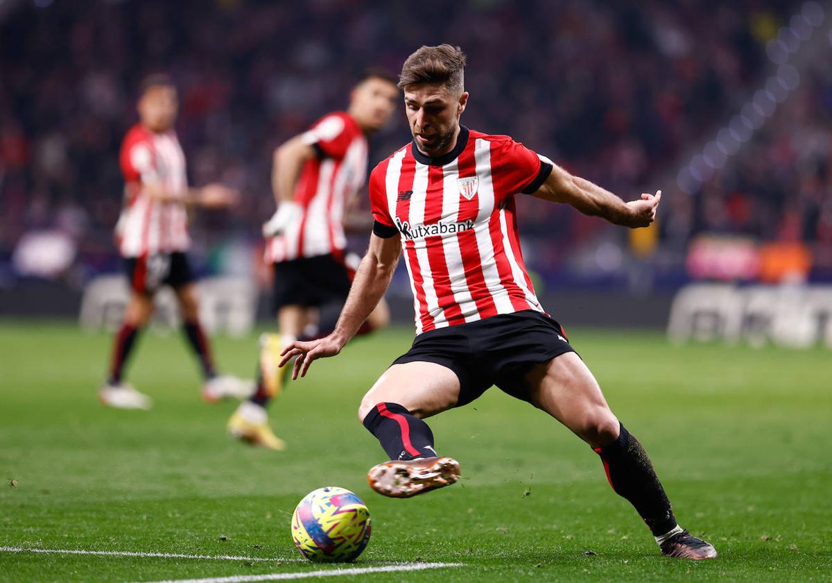 Yeray controla el balón en un patido de esta temporada.